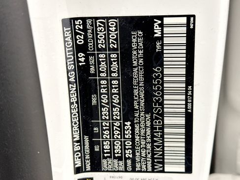 Used 2025 Mercedes-Benz GLC 300 4MATIC image 25