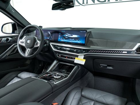 Used 2025 BMW X6 M60i w/ Executive Package image 15