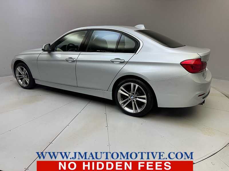 Used 2017 BMW 330i xDrive Sedan AWD/4WD image 3