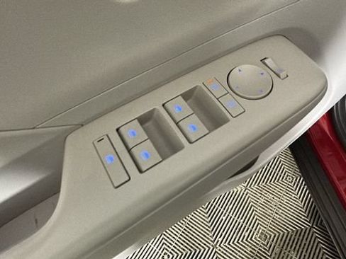 Used 2024 Hyundai Kona SEL FWD image 10