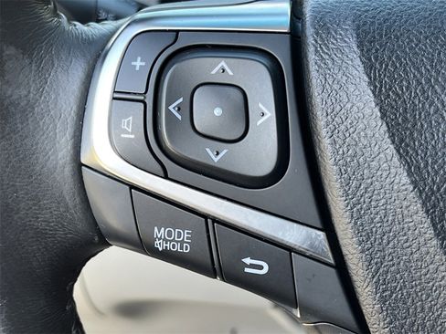 Used 2017 Toyota Camry XLE image 20