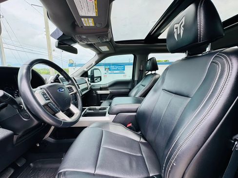 Used 2021 Ford F250 Lariat w/ Lariat Ultimate Package AWD/4WD image 12