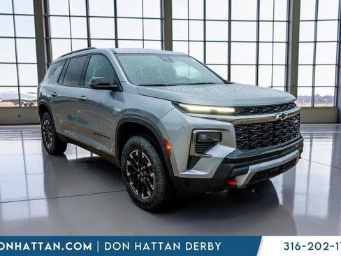 Used 2025 Chevrolet Traverse Z71 AWD/4WD image 35