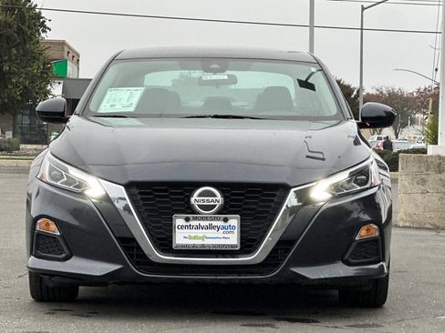 Certified 2022 Nissan Altima 2.5 SV image 9