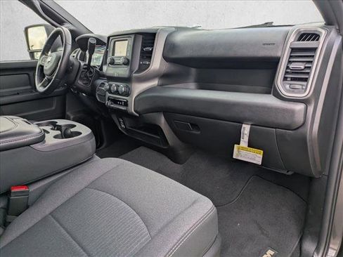 Used 2024 RAM 3500 Tradesman w/ Chrome Appearance Group image 19