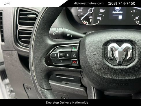 Used 2025 RAM ProMaster 2500 w/ Convenience Group image 28