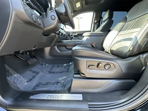 Used 2022 Chevrolet Silverado 1500 High Country w/ Technology Package image 20