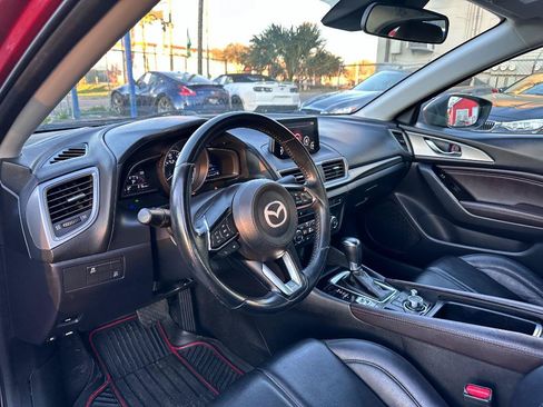 Used 2018 MAZDA MAZDA3 Touring FWD image 7