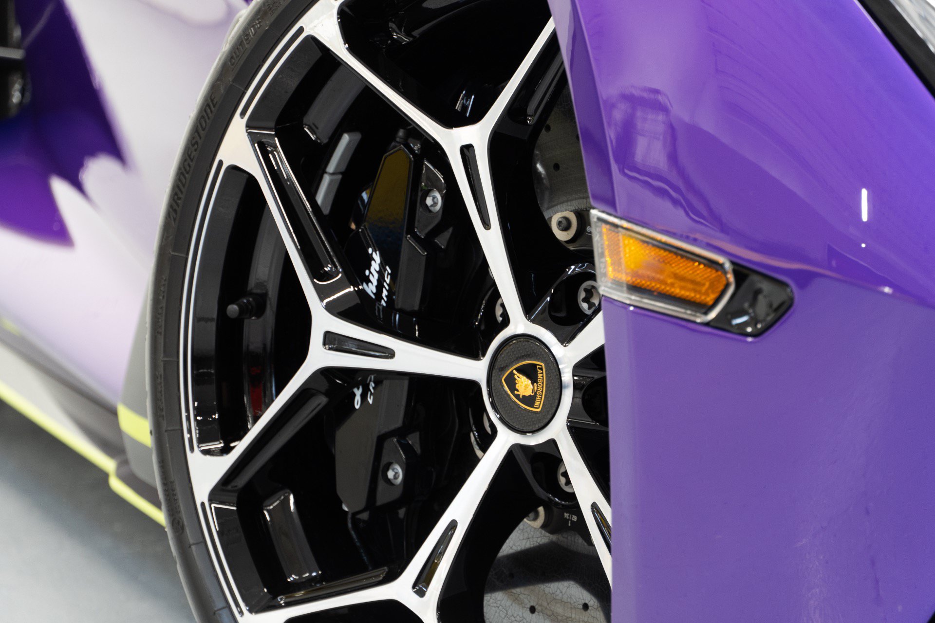 Used 2024 Lamborghini Revuelto AWD/4WD image 21