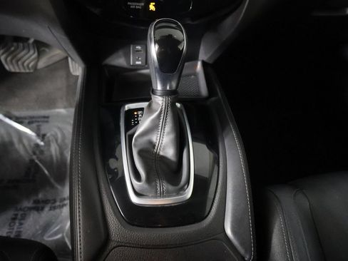 Used 2017 Nissan Rogue SL AWD/4WD image 45