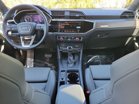 Used 2025 Audi Q3 2.0T Premium w/ Convenience Package image 14