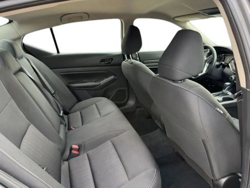 Used 2026 Nissan Altima 2.5 SV FWD image 15