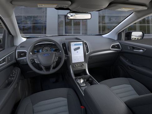 New 2024 Ford Edge SE w/ Black Appearance Package image 9