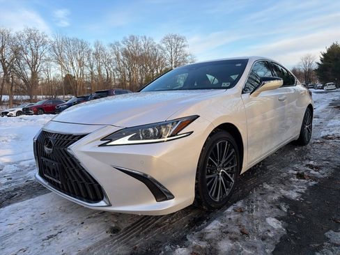 Used 2023 Lexus ES 350 w/ Premium Package image 1