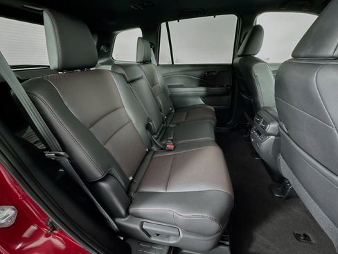 Certified 2024 Honda Passport Black Edition image 28