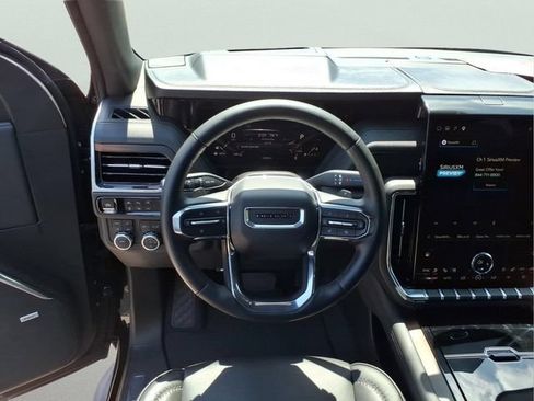 Used 2025 GMC Yukon Denali AWD/4WD image 13