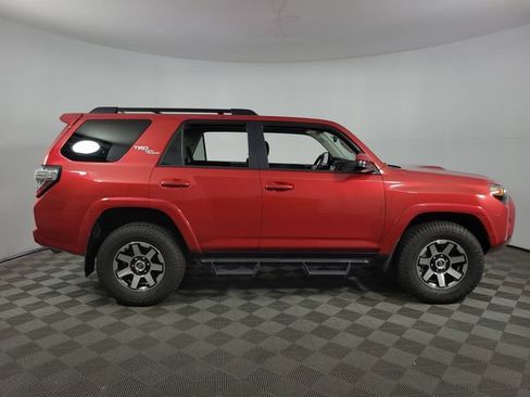 Used 2021 Toyota 4Runner TRD Off-Road AWD/4WD image 10