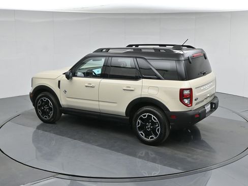 Used 2025 Ford Bronco Sport Outer Banks w/ Outer Banks Tech Package+ AWD/4WD image 44