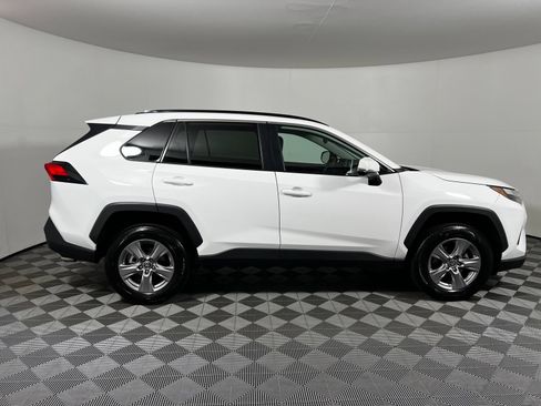 Used 2024 Toyota RAV4 XLE FWD image 4