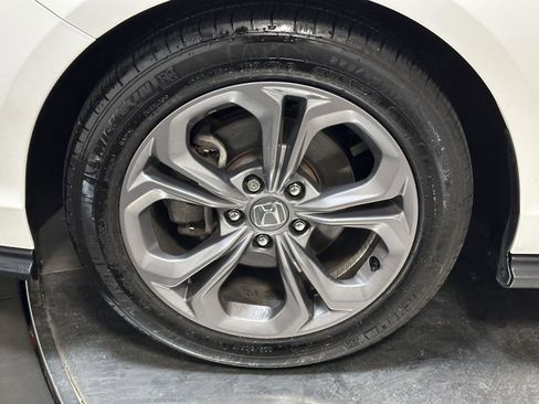 Used 2024 Honda Accord EX image 18