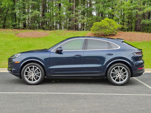 Certified 2026 Porsche Cayenne Coupe AWD/4WD image 2