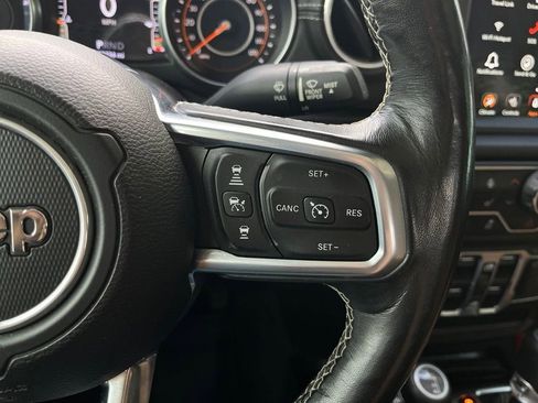 Used 2020 Jeep Gladiator Overland AWD/4WD image 16