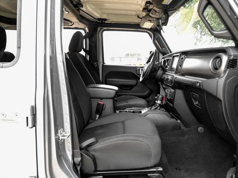 Used 2021 Jeep Wrangler Unlimited Sport image 43