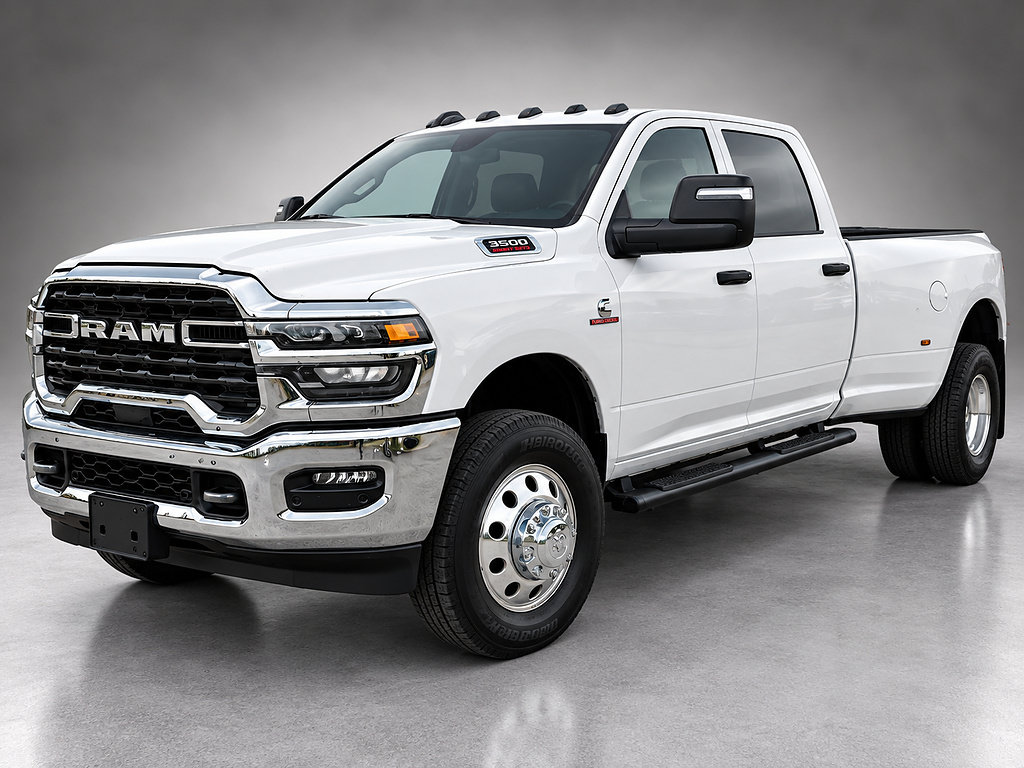 Used 2025 RAM 3500 Tradesman AWD/4WD image 1