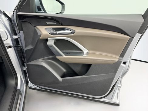 Used 2025 Audi Q5 Premium Plus w/ Premium Plus image 24