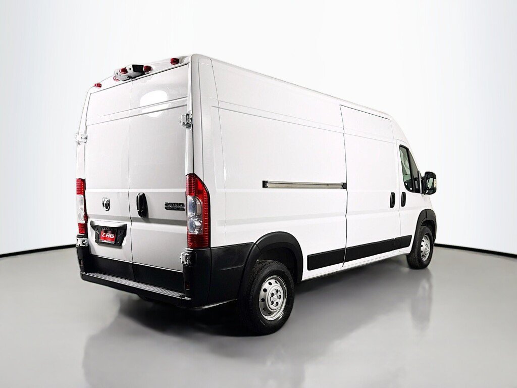 Used 2023 RAM ProMaster 2500 FWD image 5