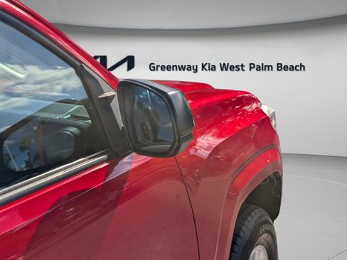 Used 2018 Toyota Tacoma SR image 26