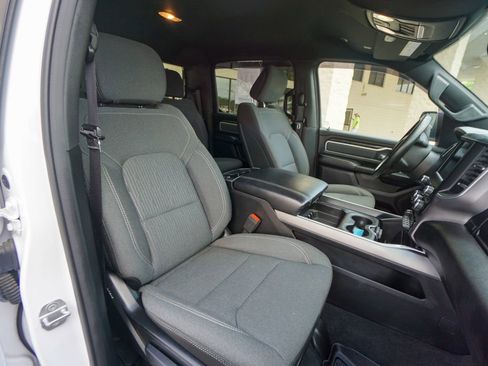 Used 2021 RAM 1500 Big Horn image 32