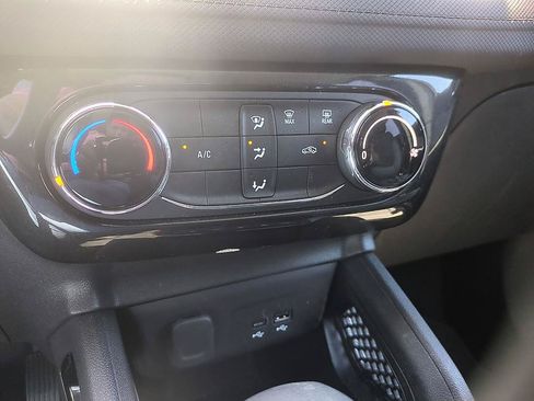 Certified 2025 Chevrolet TrailBlazer LT AWD/4WD image 23
