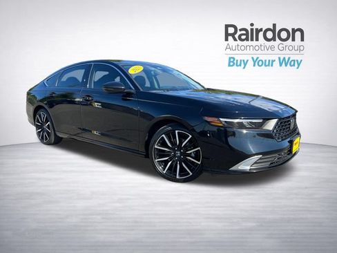 Used 2023 Honda Accord Touring image 1