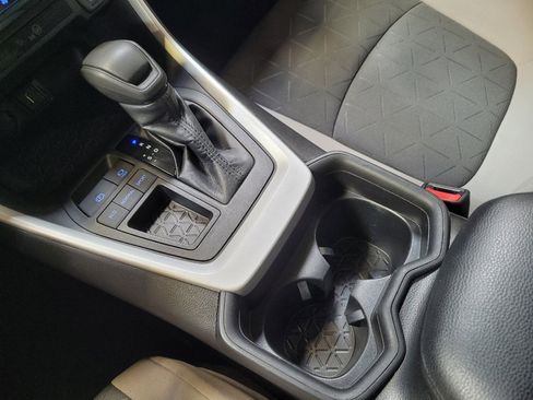 Used 2021 Toyota RAV4 XLE FWD image 26