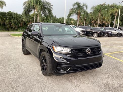 Used 2023 Volkswagen Atlas Cross Sport SEL R-Line AWD/4WD image 6