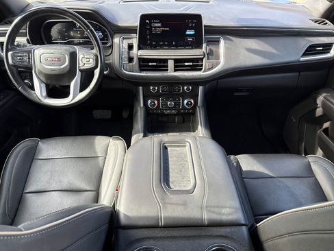 Used 2023 GMC Yukon SLT image 11