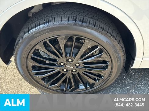 Used 2024 Lincoln Corsair Reserve w/ Jet Appearance Package image 21