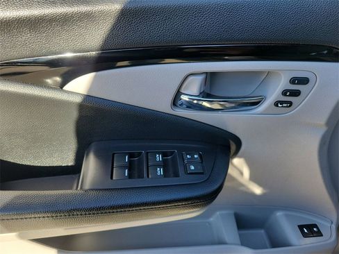 Used 2020 Honda Pilot Touring image 13