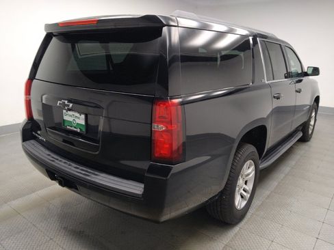 Used 2016 Chevrolet Suburban LS RWD image 9