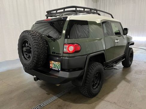 Used 2014 Toyota FJ Cruiser 4WD w/ Convenience Package image 4