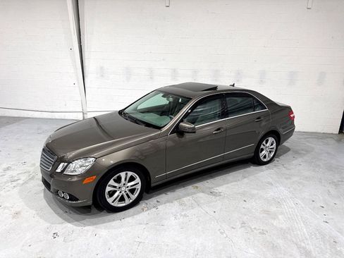 Used 2011 Mercedes-Benz E 350 Sedan image 21