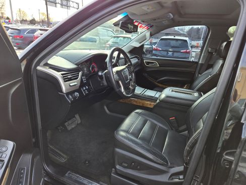 Used 2016 GMC Yukon XL Denali w/ Open Road Package RWD image 4