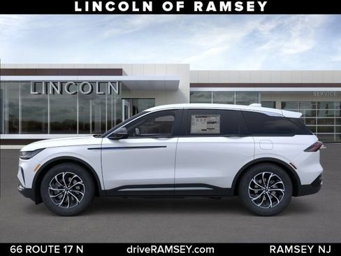 New 2026 Lincoln Nautilus Premier AWD/4WD image 3
