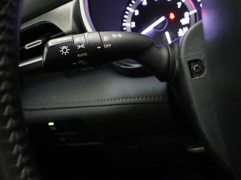 Used 2022 Toyota Highlander XLE FWD image 26