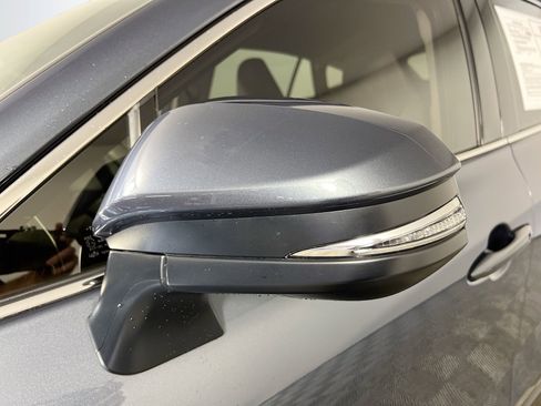 Used 2023 Toyota Venza LE image 13