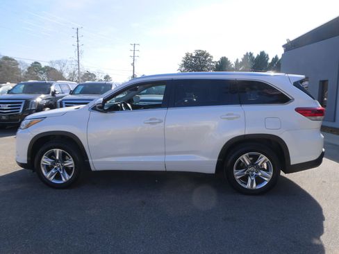 Used 2018 Toyota Highlander Limited image 9
