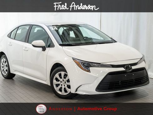 Certified 2024 Toyota Corolla LE FWD image 1