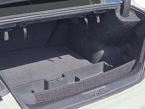 Used 2023 Nissan Maxima SR w/ Sport Mat Group image 9