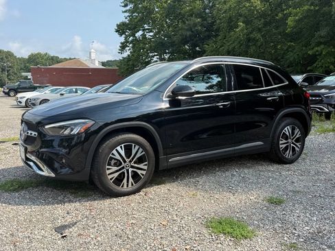 Used 2026 Mercedes-Benz GLA 250 4MATIC image 3